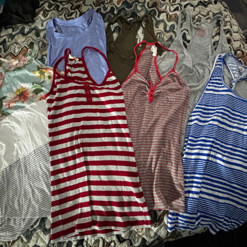 Various Name Brand Tank Top Collection of 7 Woman’s size sm/med